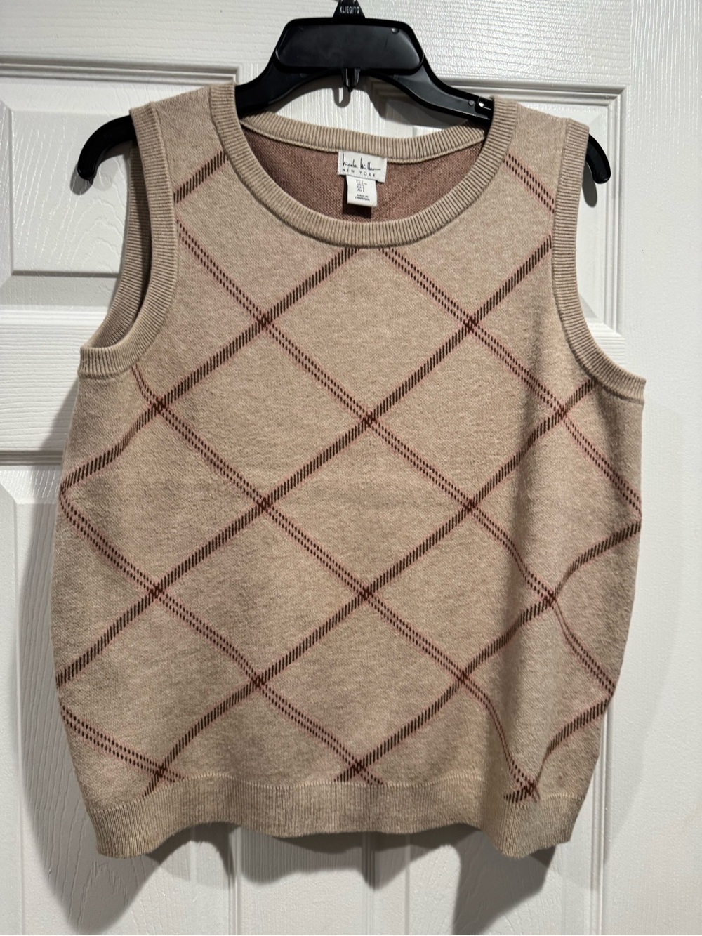 Nicole Miller Beige and Mauve Argyle Knit Sweater
